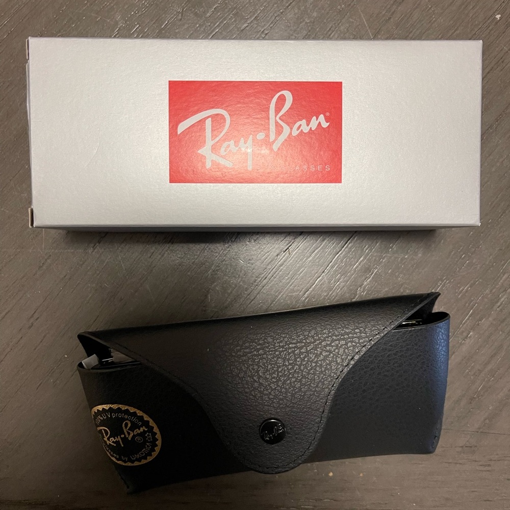 Woman’s Rayban Polarized Boyfriend